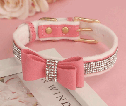 Collar c/moño de strass. Talle S